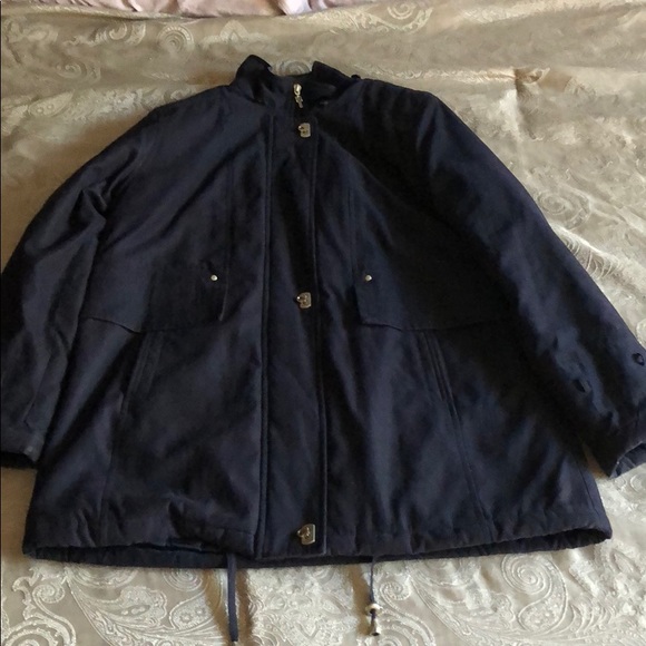 Lightly used Hip length heavy collared navy coat - Picture 1 of 6